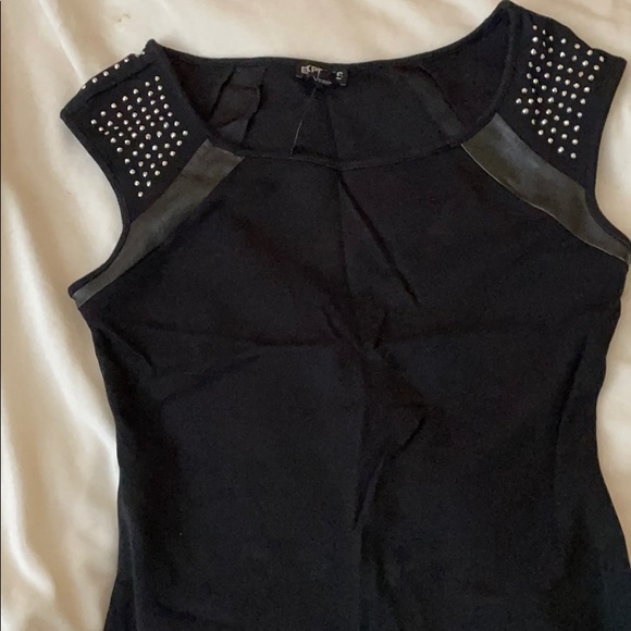 Express dress - Picture 3 of 5